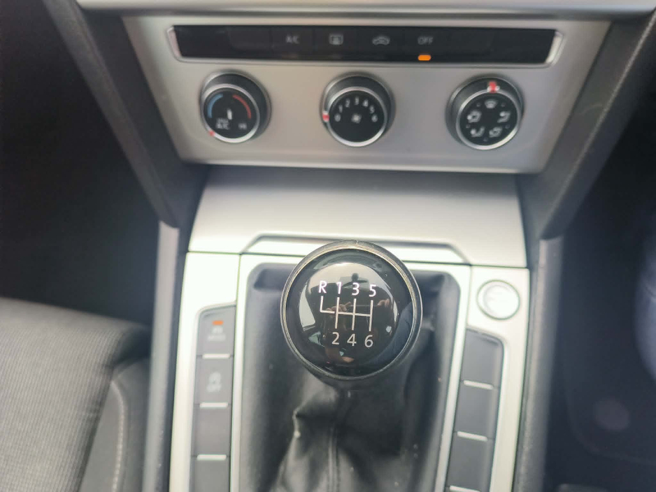 2015 Volkswagen Passat 1.6L Diesel For Sale Images