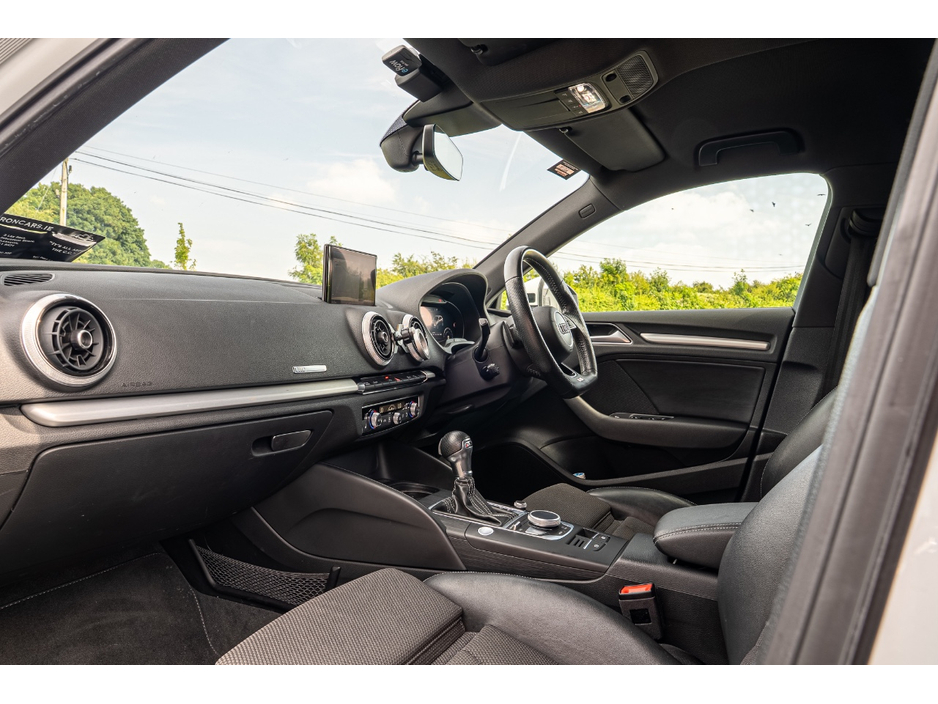 Audi A3 DBA-8VCXS — thumbnail 11
