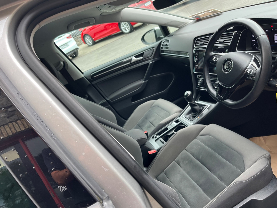 2018 Volkswagen Golf 1L Petrol For Sale Images