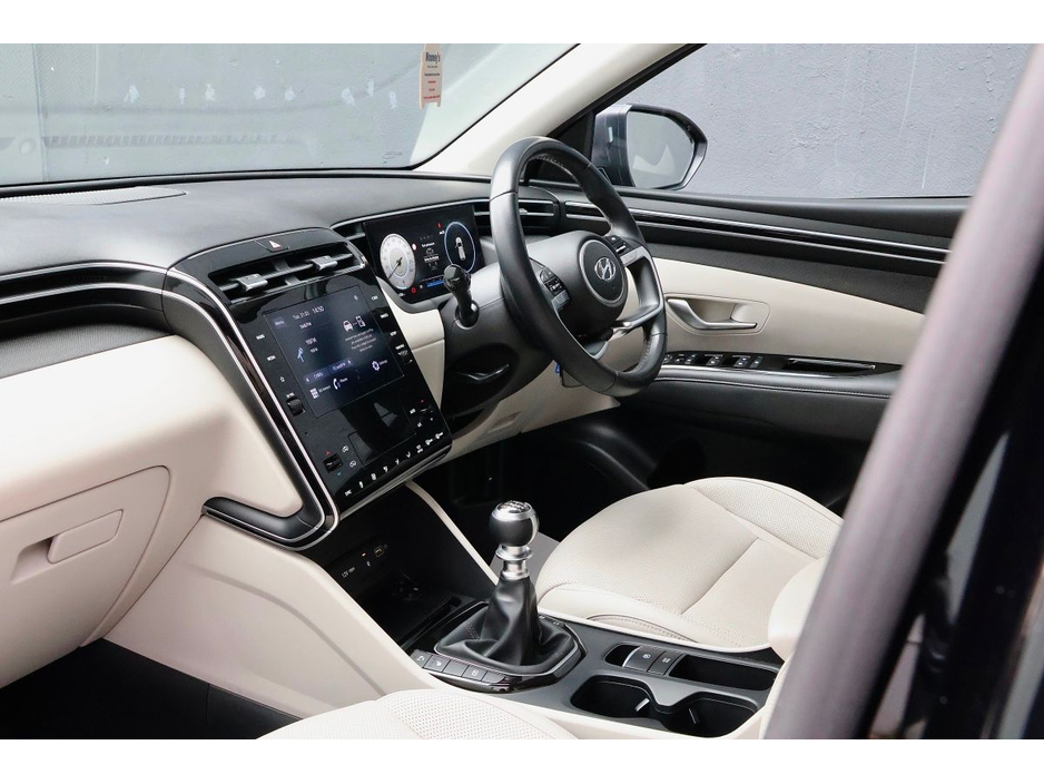 Hyundai Tucson 2WD Executive w.2 Tone Roof — thumbnail 17