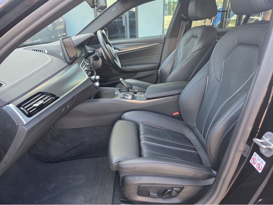 2022 BMW 5 Series 2L Petrol Plug-in Hybrid For Sale Images
