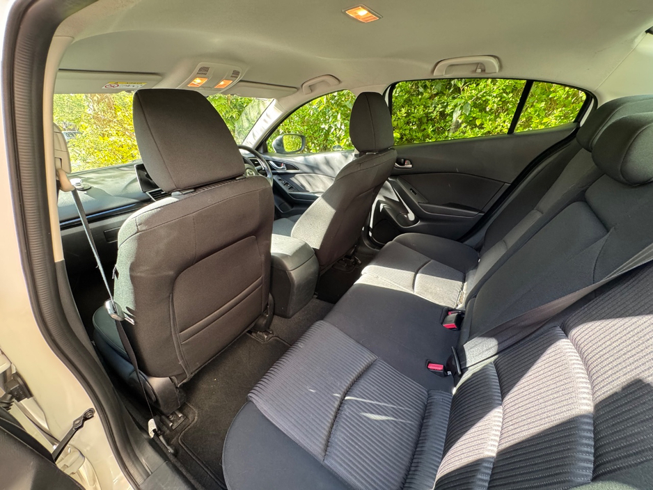 Mazda Mazda3 150PS EXECUTIVE SE 4DR — thumbnail 4