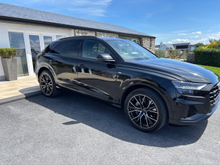Audi Q8 3.0 TFSI BLK ED 55 QTO 381P