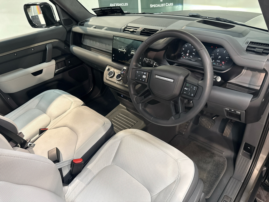 2024 Land Rover Defender 3L Diesel For Sale Images