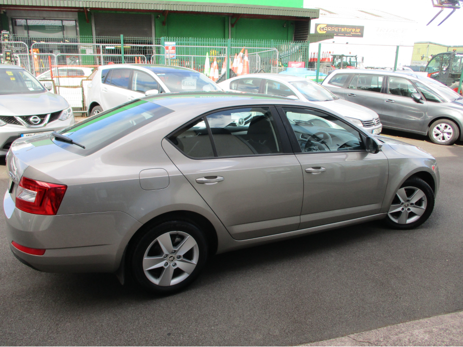 2014 Skoda Octavia 1.6L Diesel For Sale Images