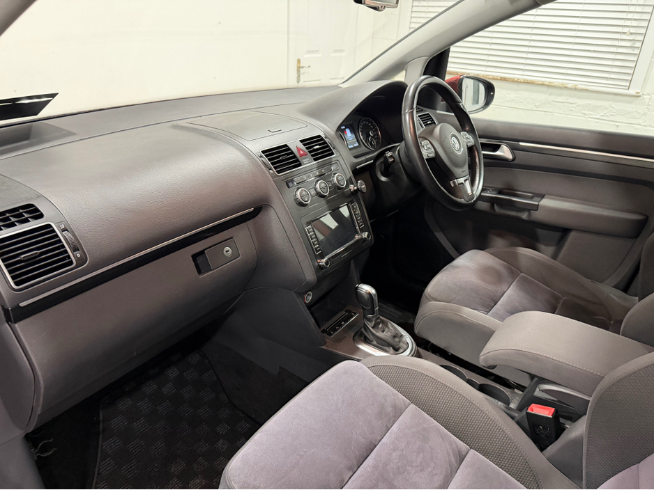 2015 Volkswagen Touran 1.4L Petrol For Sale Images
