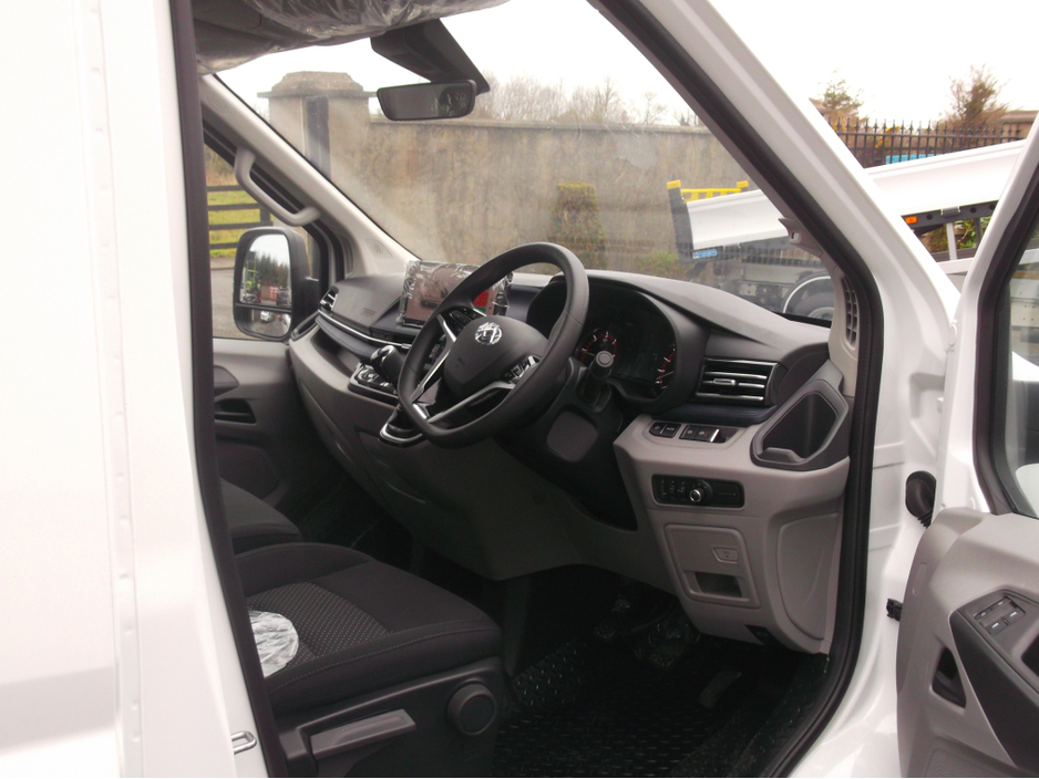 2025 Maxus Deliver 9 2.0L Diesel For Sale Images