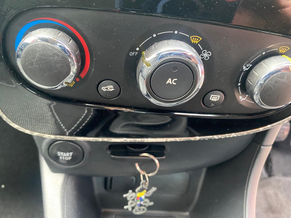 2014 Renault Clio 1.1L Petrol For Sale Images