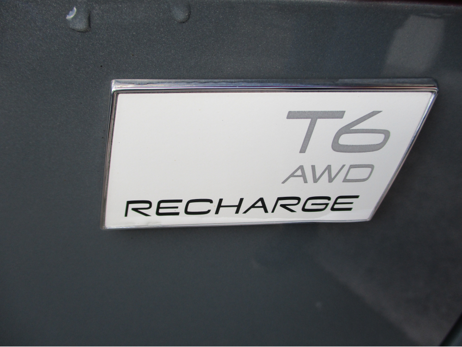 2023 Volvo XC60 2L Petrol Plug-in Hybrid For Sale Images