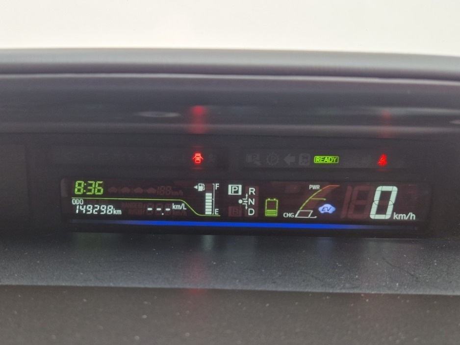 2012 Toyota Prius 1.8L Petrol Hybrid For Sale Images
