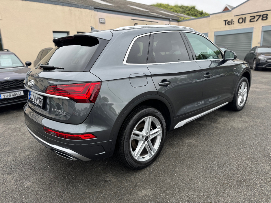 2023 Audi Q5 2.0L Petrol Plug-in Hybrid For Sale Images