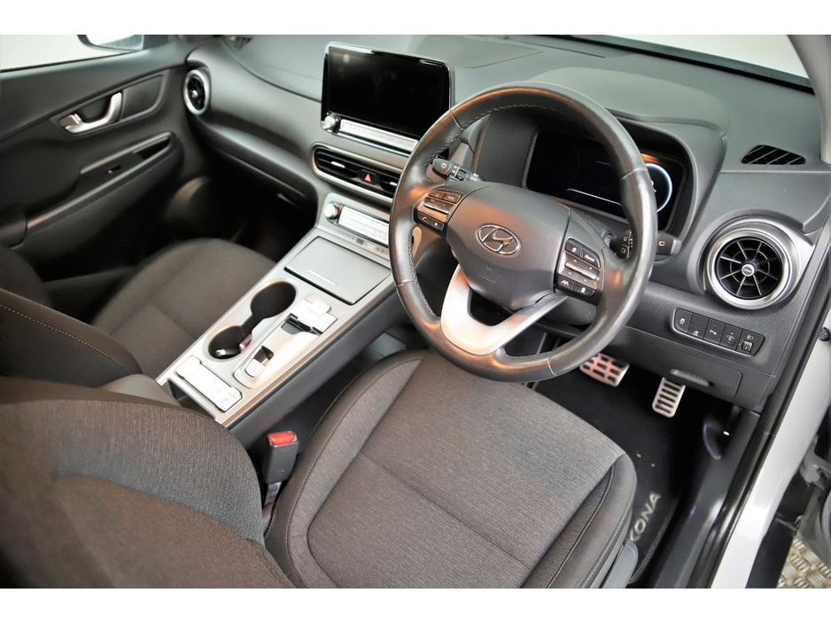Hyundai Kona EV PREMIUM — thumbnail 13