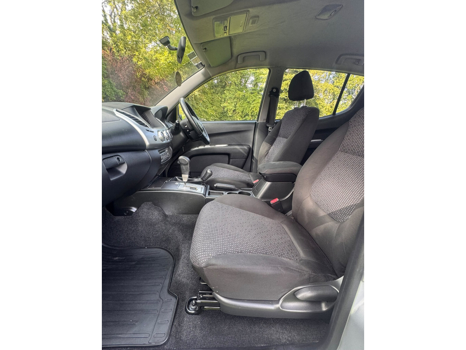 2016 Mitsubishi L200 2.5L Diesel For Sale Images