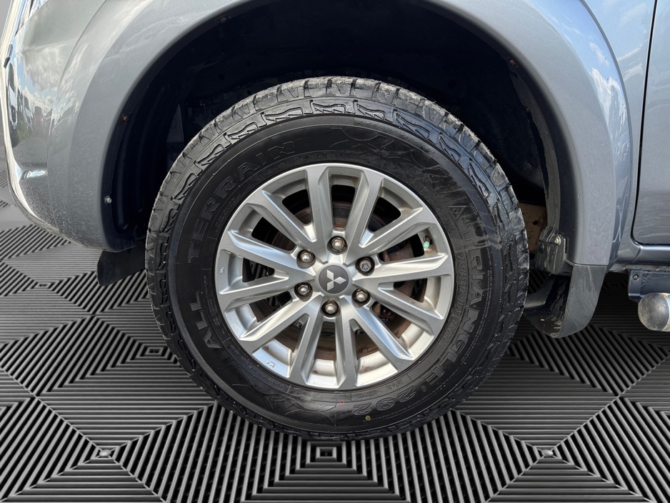 2016 Mitsubishi L200 2.4L Diesel For Sale Images