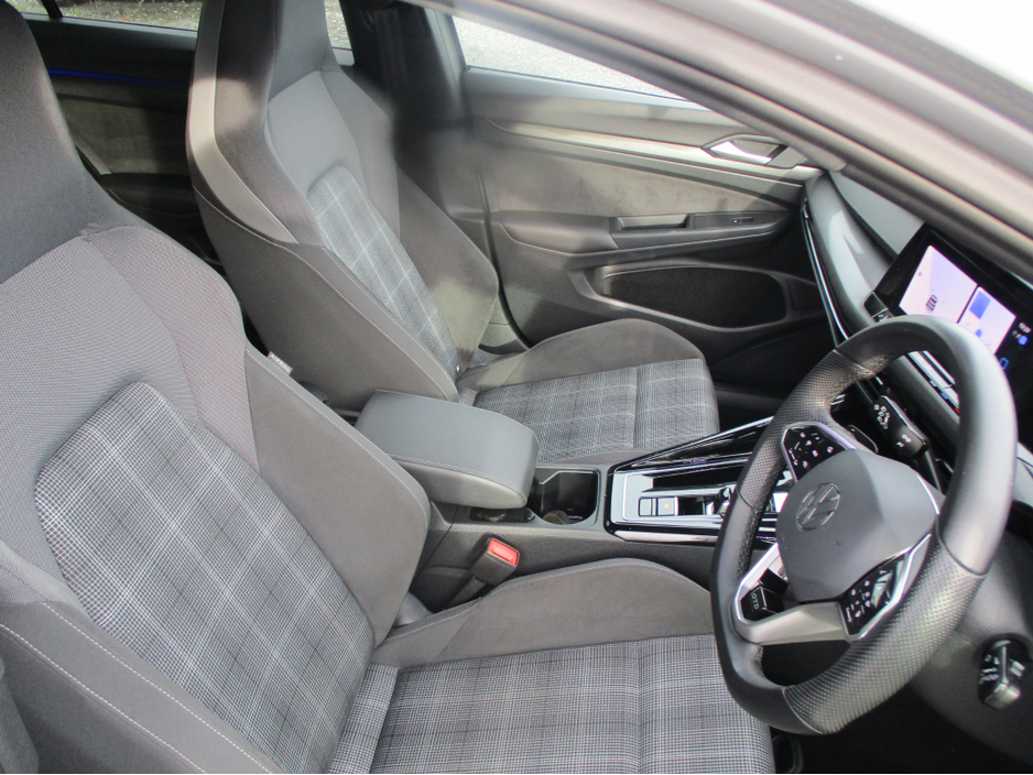 2023 Volkswagen Golf 2L Diesel For Sale Images