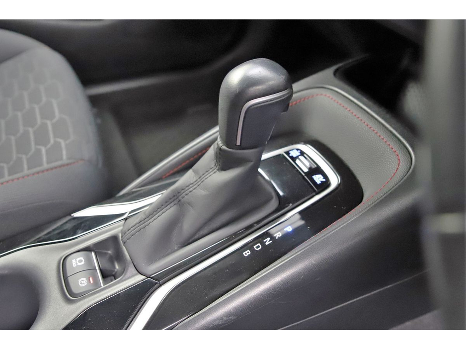 Toyota Corolla 1.8 HYBRID SPORT *REVERSE CAM*PARK SENSORS* — thumbnail 18