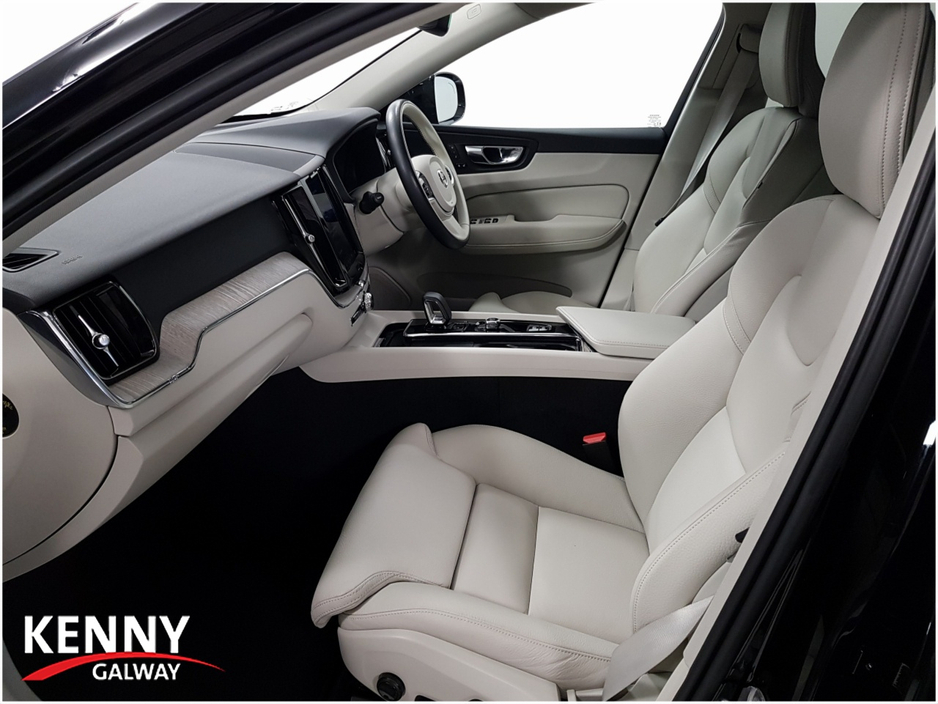 2022 Volvo XC60 2L Diesel For Sale Images