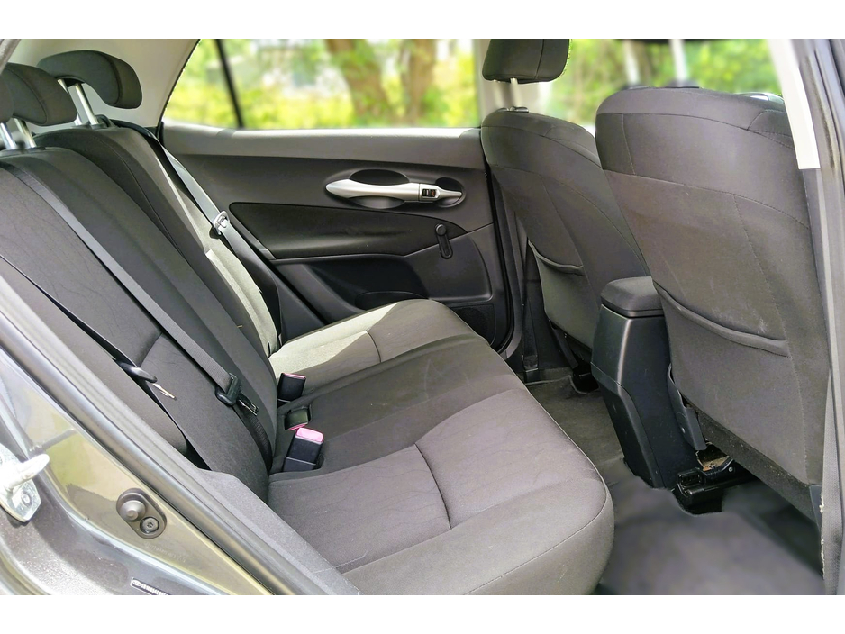 2012 Toyota Auris 1.4L Diesel For Sale Images