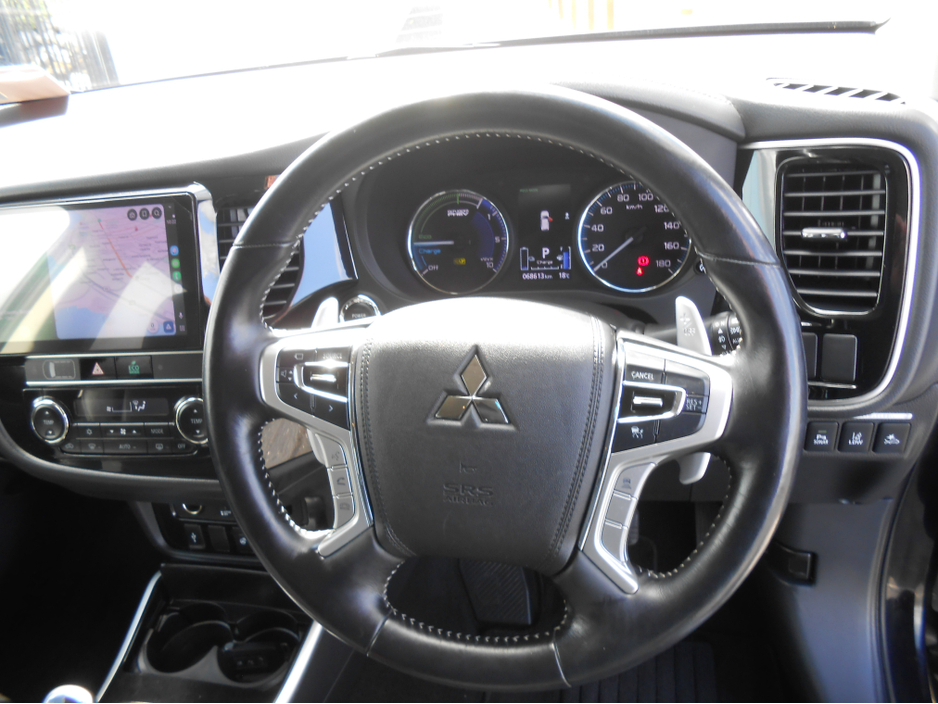 2018 Mitsubishi Outlander 2.4L Petrol Plug-in Hybrid For Sale Images