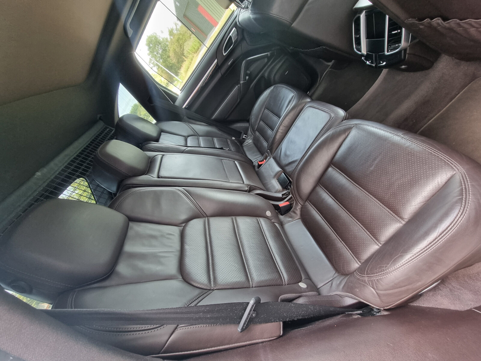 2015 Porsche Cayenne 3L Petrol Plug-in Hybrid For Sale Images