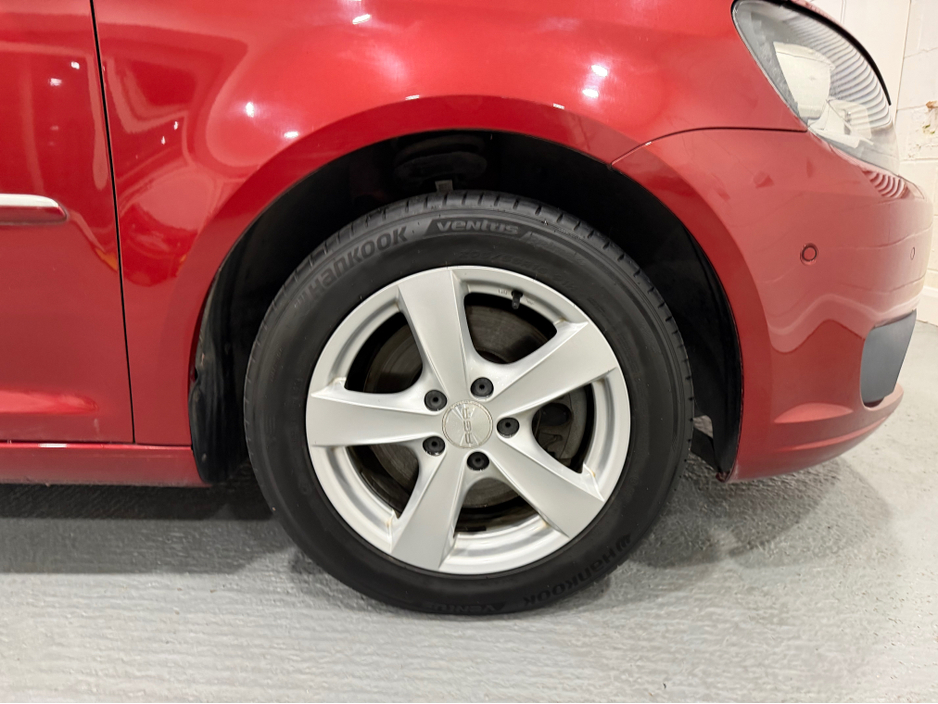 2015 Volkswagen Touran 1.4L Petrol For Sale Images