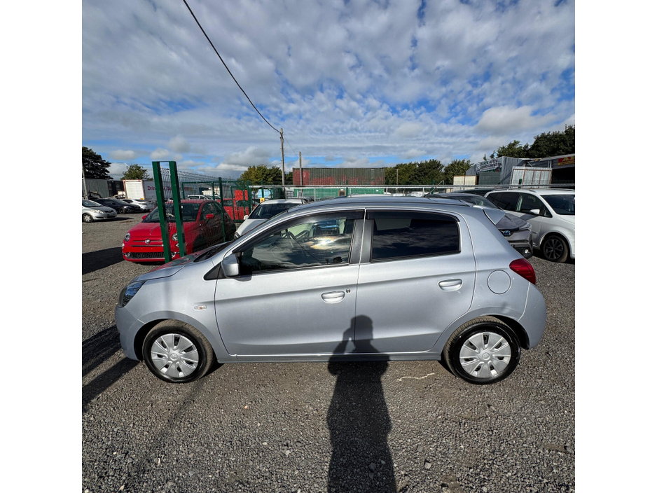 Mitsubishi Mirage — thumbnail 11