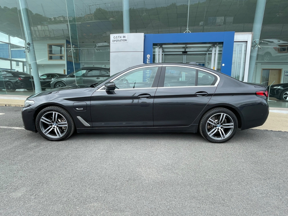 2022 BMW 5 Series 2L Petrol Plug-in Hybrid For Sale Images