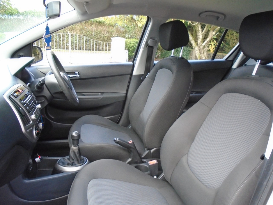 2013 Hyundai i20 1.2L Petrol For Sale Images
