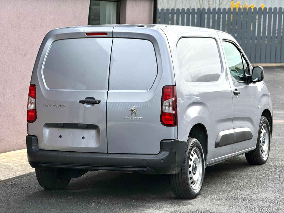 2023 Peugeot Partner 1.5L Diesel For Sale Images