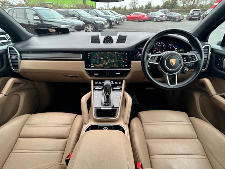 2023 Porsche Cayenne 3L Petrol Plug-in Hybrid For Sale Images