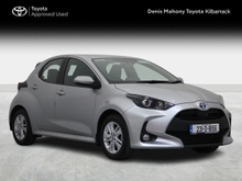 Toyota Yaris HYBRID LUNA