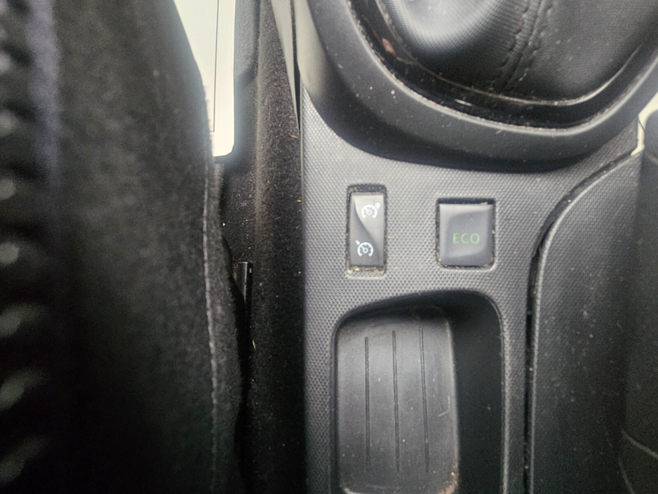 Renault Captur — thumbnail 38