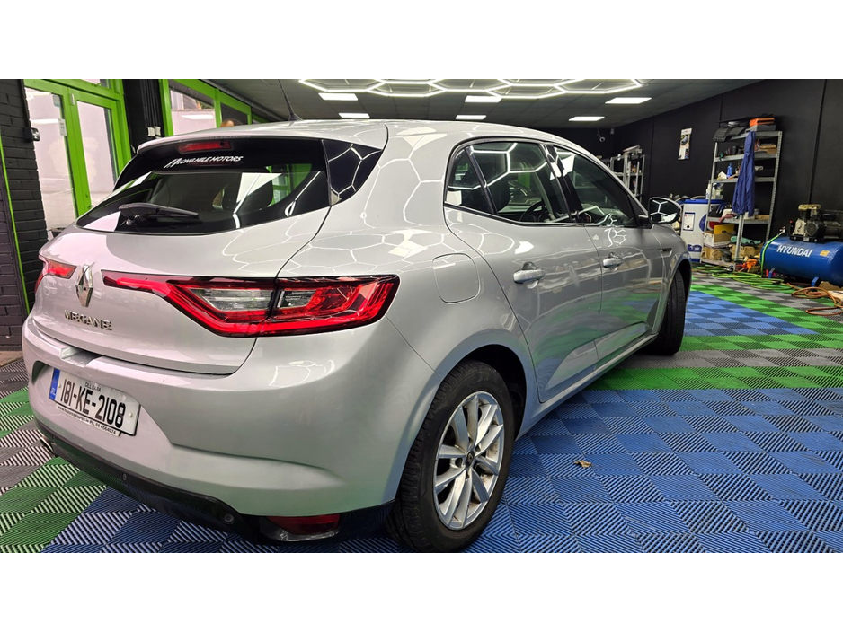 Renault Megane DYNAMIQUE NAV DCI 110 4DR — thumbnail 13