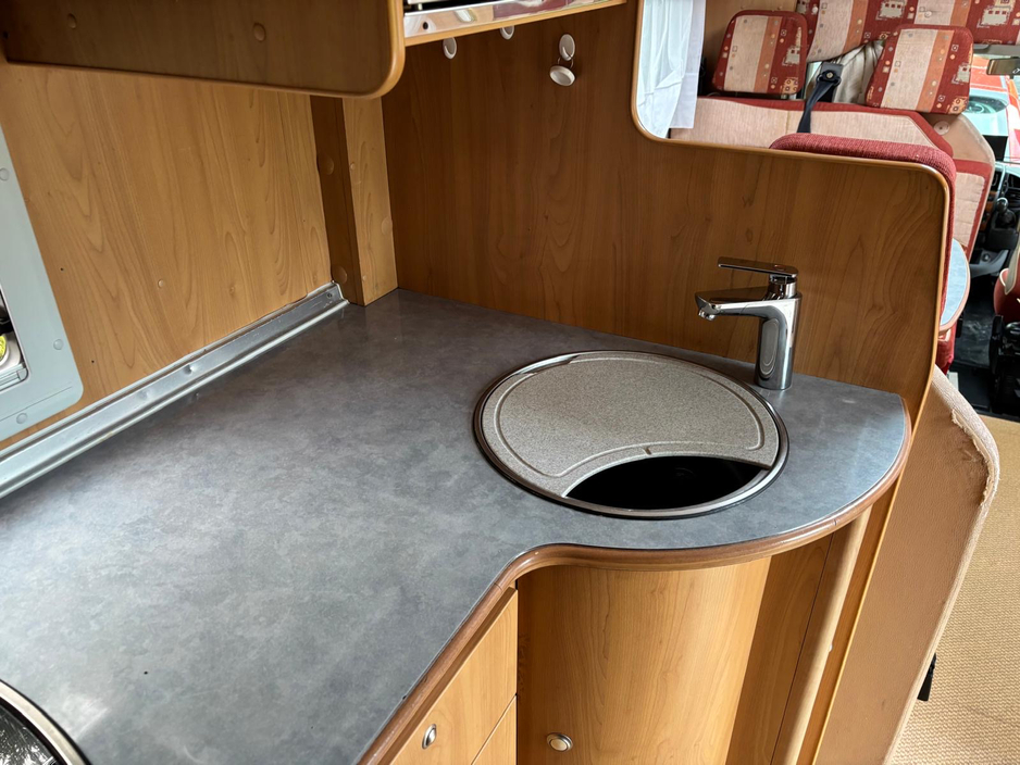 2004 Burstner Elegance 2.8L Diesel For Sale Images