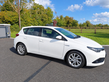 Toyota Auris 1.8 VVTI HSD 5DR AUTO BUSINESS EDITION