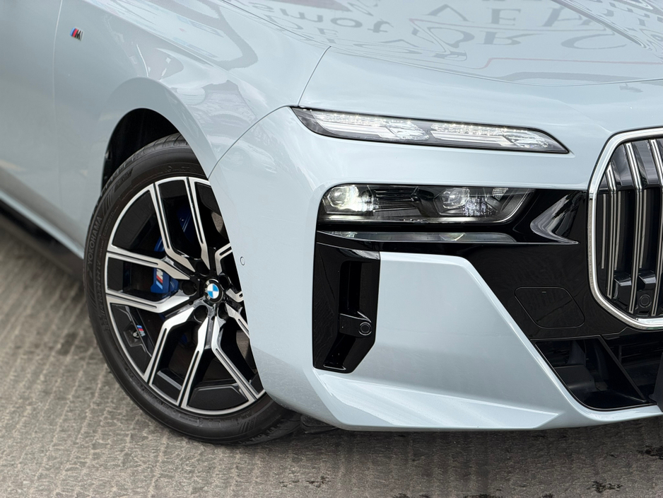 2025 BMW i7 0L Electric For Sale Images