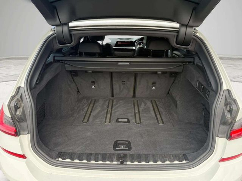 BMW 3 Series 320D M-SPORT XDRIVE, Roof Rails, Automatic — thumbnail 19