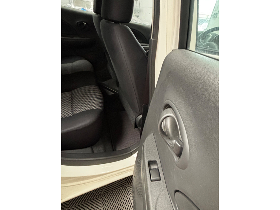 Nissan March 1.2 5dr — thumbnail 15