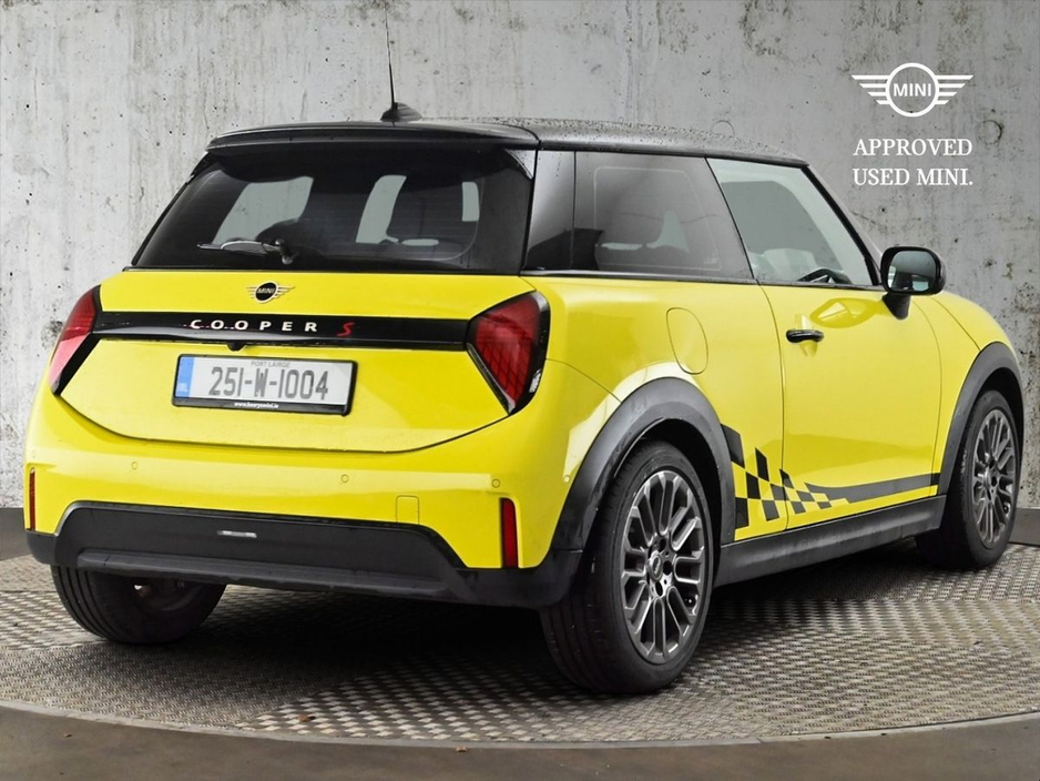 2025 MINI Hatch 2L Petrol For Sale Images