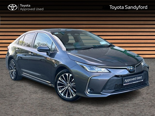2023 TOYOTA COROLLA LUNA SPORT SALOON // HEATED SEATS // TOYOTA SAFETY SENSE // BLUETOOTH // REAR CAMERA & PARK ASSIST // AIR CON // FULL WARRANTY