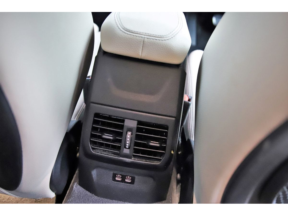 BMW 2 Series 218I M SPORT *BEIGE LEATHER* — thumbnail 23
