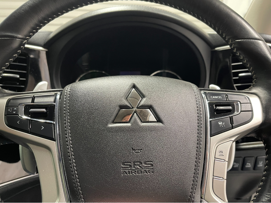 2019 Mitsubishi Outlander 2.4L Petrol Plug-in Hybrid For Sale Images