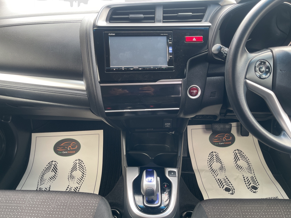 Honda Fit 2015 HONDA FIT 1.5 HYBRID  AUTOMATIC *FINANCE* — thumbnail 14