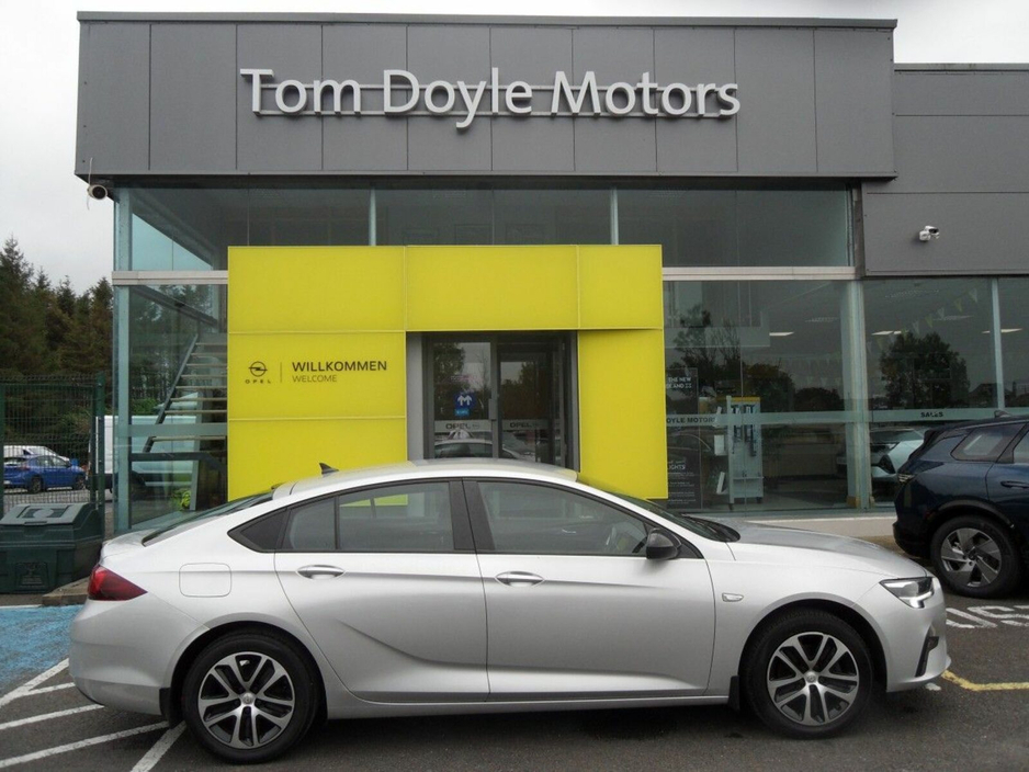 Opel Insignia SC 1.5D 122PS S/S FWD 6 Speed