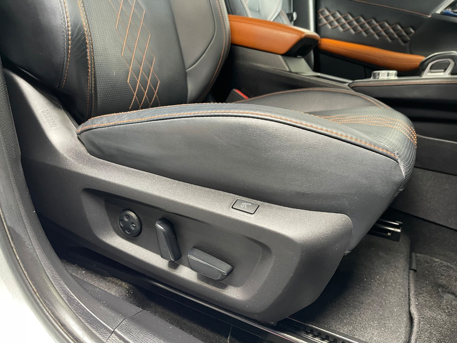 2022 Mitsubishi Outlander 2.4L Petrol Plug-in Hybrid For Sale Images