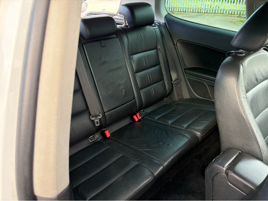 2011 Volkswagen Golf 1.6L Diesel For Sale Images