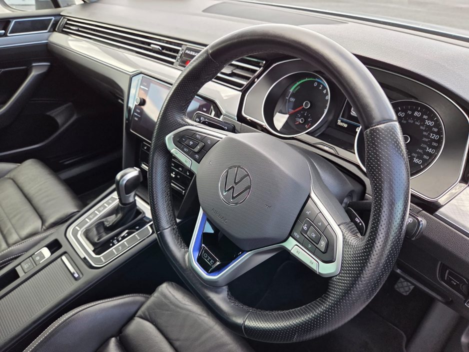 2022 Volkswagen Passat 1.4L Hybrid For Sale Images