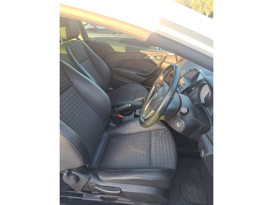 Opel Astra NCT 2026 GTC SRI 1.6 CDTI 136PS S/S 3DR — thumbnail 5