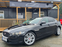 Jaguar XE 2.0 D Prestige Manual 180PS
