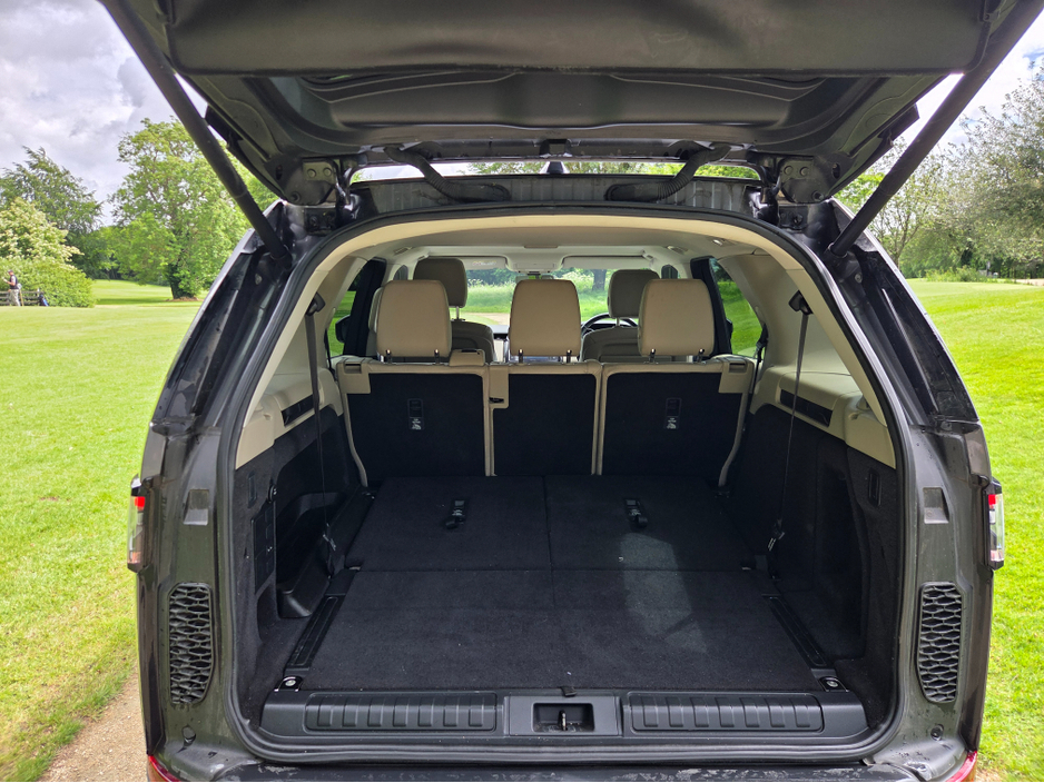 2018 Land Rover Discovery 2L Diesel For Sale Images